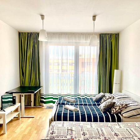Centrum Park Apartment プラハ エクステリア 写真